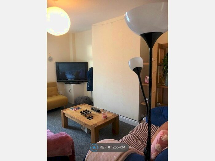 1 Bedroom Flat To Rent In Elrich Court, Cardiff CF11