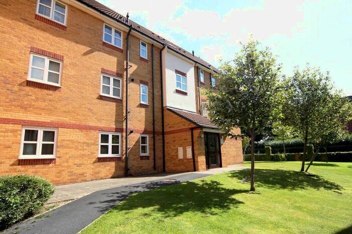 2 Bedroom Flat To Rent In Lentworth Court, Aigburth, Liverpool, L17