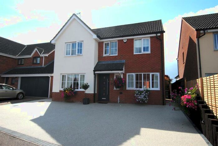 5 Bedroom Detached House For Sale In Coltsfoot Road, Rushden, NN10