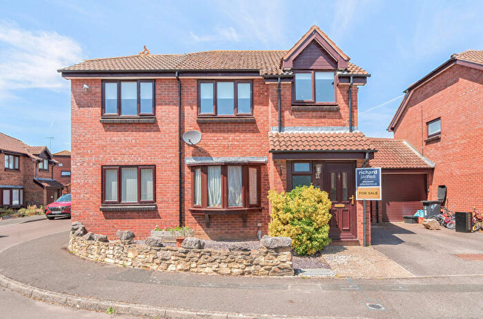 4 Bedroom Detached House For Sale In Camton Road, Middleleaze, Swindon, SN5