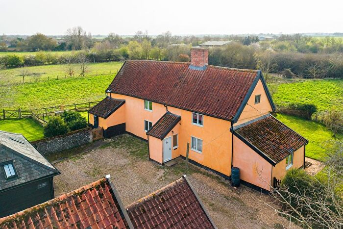 5 Bedroom Detached House For Sale In Wyverstone, Stowmarket, Suffolk, IP14