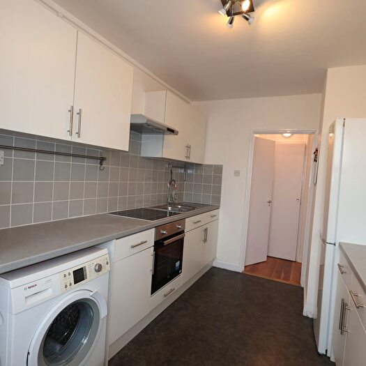 2 Bedroom Flat To Rent In Murray Grove, London, N1
