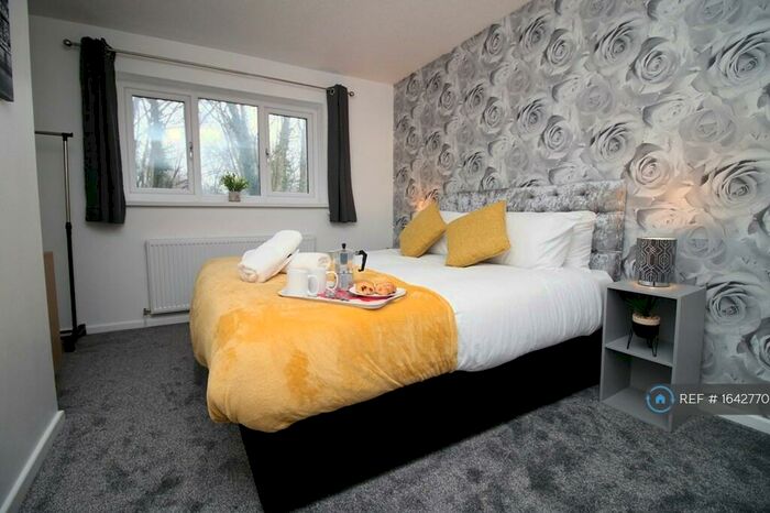 2 Bedroom Semi-Detached House To Rent In Forge Close, Newport, NP18