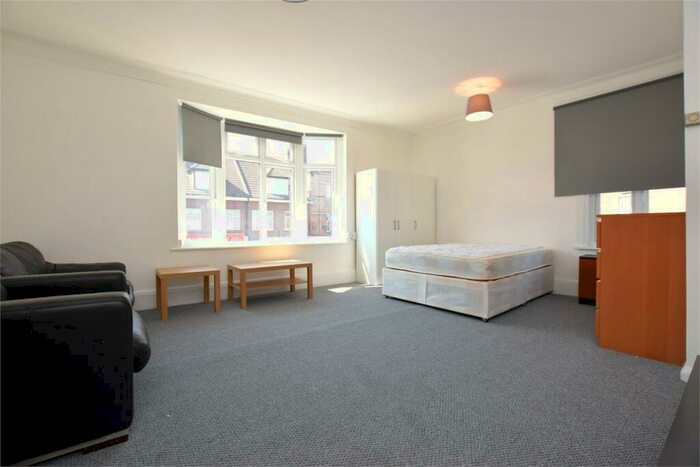 Studio To Rent In Greenford Road, Harrow, HA1