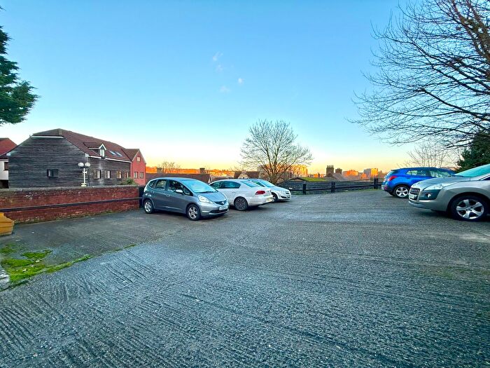 1 Bedroom Flat To Rent In Springvale, Maidstone, ME16