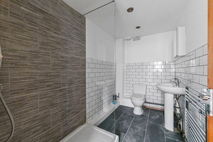 2 Bedroom Flat To Rent In Alexandra Road, Croydon, CR0