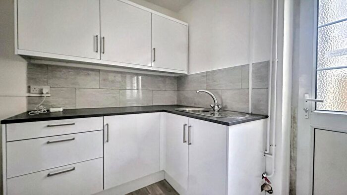 2 Bedroom End Of Terrace House For Sale In Meadow Street, Avonmouth, Bristol, BS11