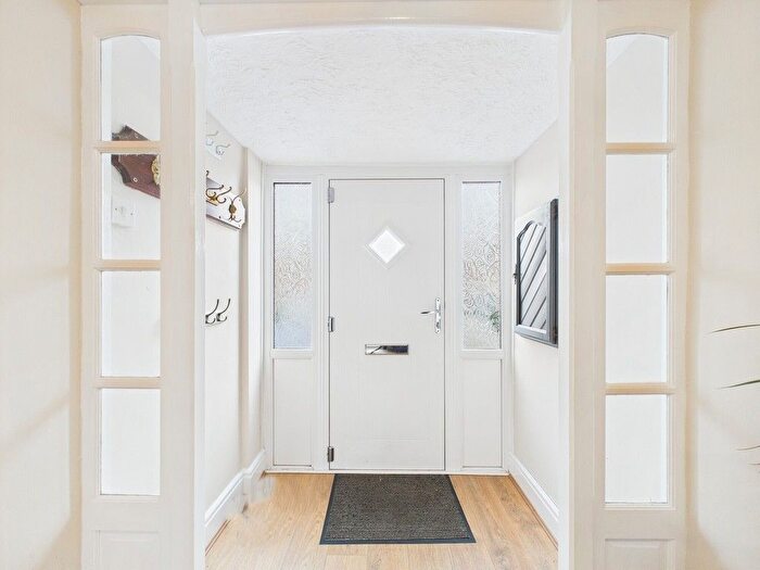 4 Bedroom Detached House For Sale In Glendon Close, Market Drayton, Shropshire, TF9