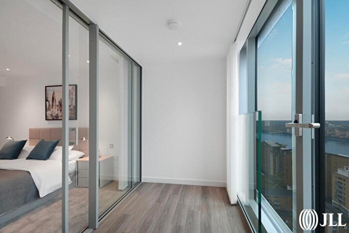 1 Bedroom Flat For Sale In Landmark Pinnacle, Marsh Wall, E14