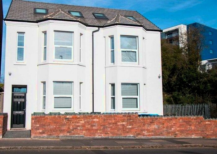 3 Bedroom Flat To Rent In Broomfield Road, CV5