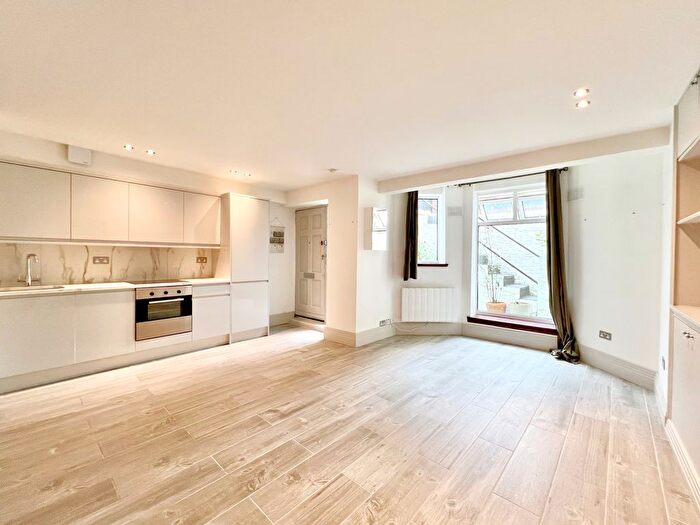 Studio To Rent In Coniston Road, Muswell Hill, N10