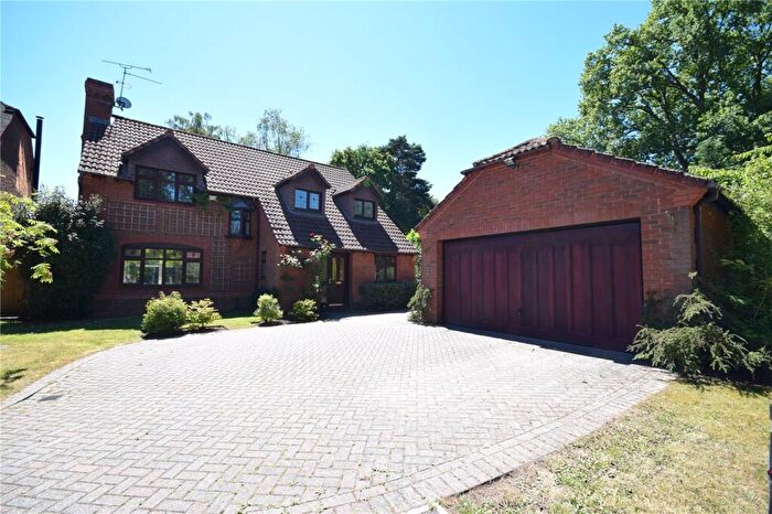 4 Bedroom Detached House For Sale In Gilbert Way, Finchampstead, Wokingham, Berkshire, RG40