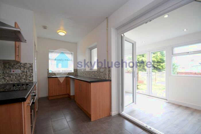 3 Bedroom Semi-Detached House To Rent In Astill Drive, Leicester, LE4