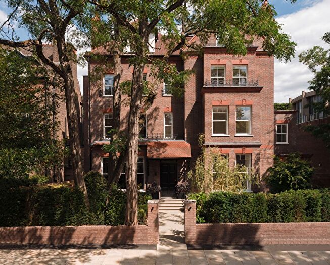 2 Bedroom Flat For Sale In Maresfield Gardens, London, NW3