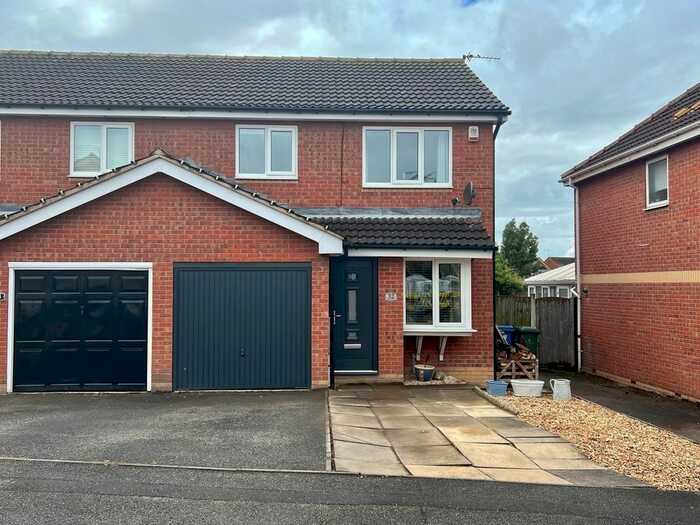 3 Bedroom Semi-Detached House To Rent In Beaufort Way, Worksop, S81