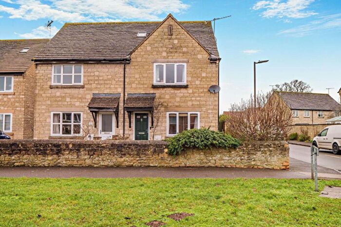 4 Bedroom Semi-Detached House For Sale In John Tame Close, Fairford, Gloucestershire, GL7
