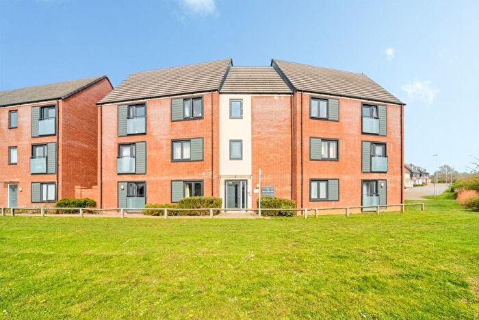2 Bedroom Flat For Sale In Apollo Avenue, Fairfields, Milton Keynes, MK11