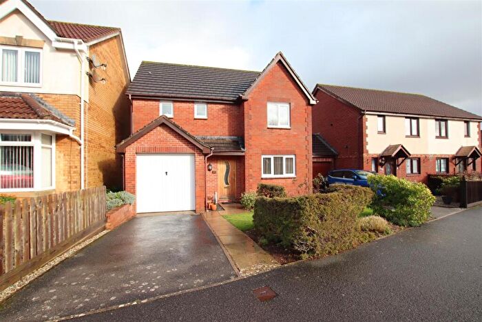 3 Bedroom Detached House For Sale In Guinevere Way, Exeter, EX4