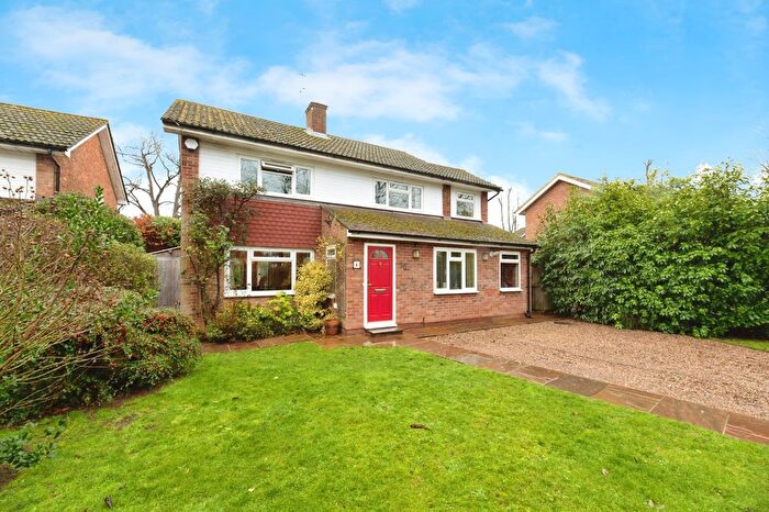 4 Bedroom Detached House For Sale In Seymour Road, East Molesey, Surrey, KT8