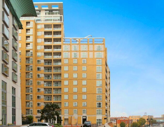 2 Bedroom Flat To Rent In Westferry Circus, Docklands, E14