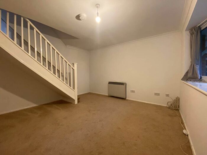 2 Bedroom Cluster House To Rent In Waterside, Edlesborough, LU6