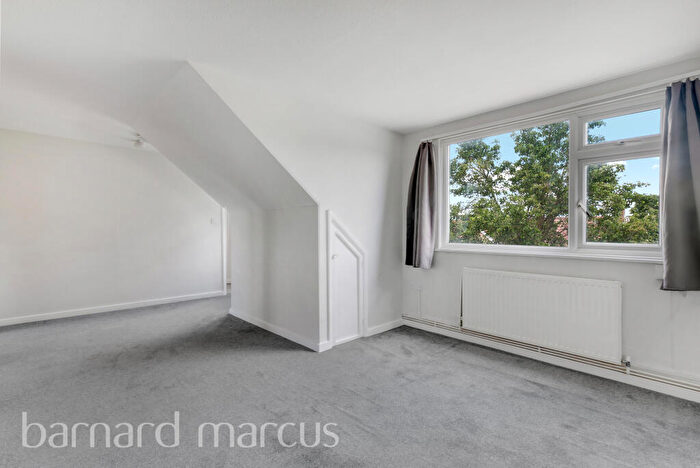 1 Bedroom Flat To Rent In Gander Green Lane, Sutton, SM1