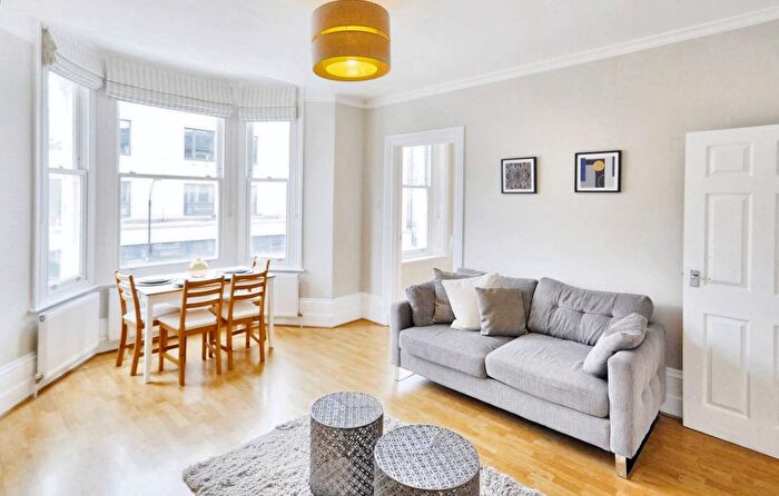 1 Bedroom Flat To Rent In Weltji Road, Hammersmith, W6