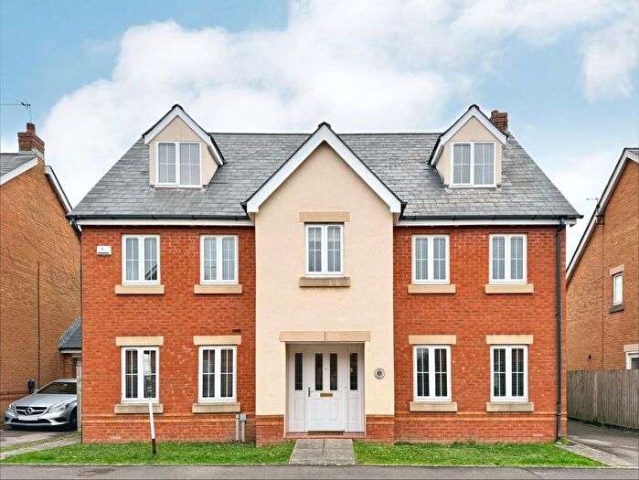 5 Bedroom Detached House For Sale In Tair Gwaun, Penarth, CF64