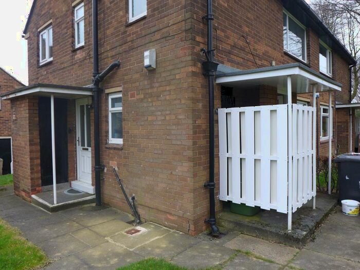 1 Bedroom Apartment To Rent In Long Lane, Dalton, Huddersfield, HD5