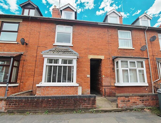 3 Bedroom Terraced House For Sale In Houghton Road, Grantham, NG31