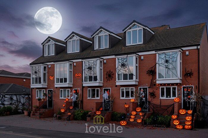 3 Bedroom Town House For Sale In Beach View Court, Norfolk Lane, Cleethorpes, DN35