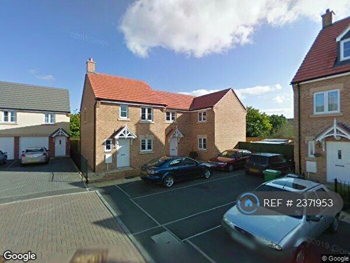 3 Bedroom Semi-Detached House To Rent In Laddon Mead, Yate, Bristol, BS37