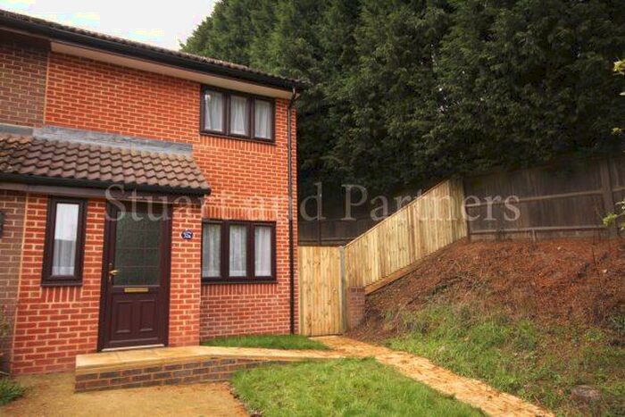 2 Bedroom End Of Terrace House To Rent In Windmill Platt, Handcross, RH17