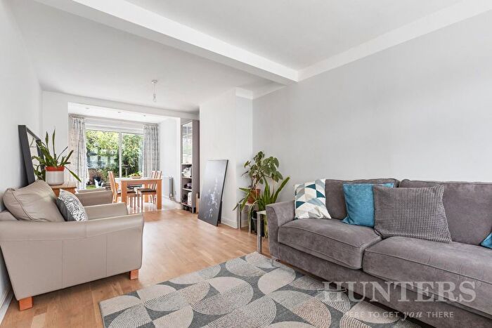 3 Bedroom Property To Rent In Tynemouth Drive, Enfield, EN1