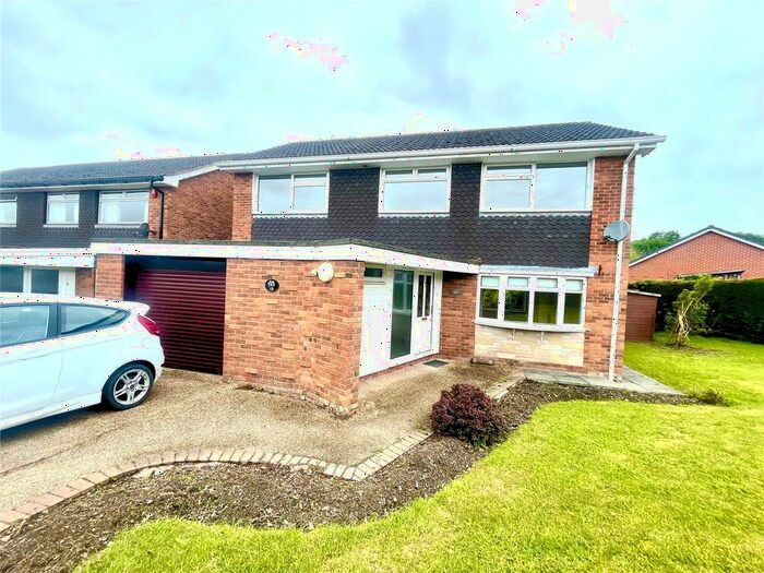 4 Bedroom Detached House To Rent In Brynglas Avenue, Newtown, Powys, SY16