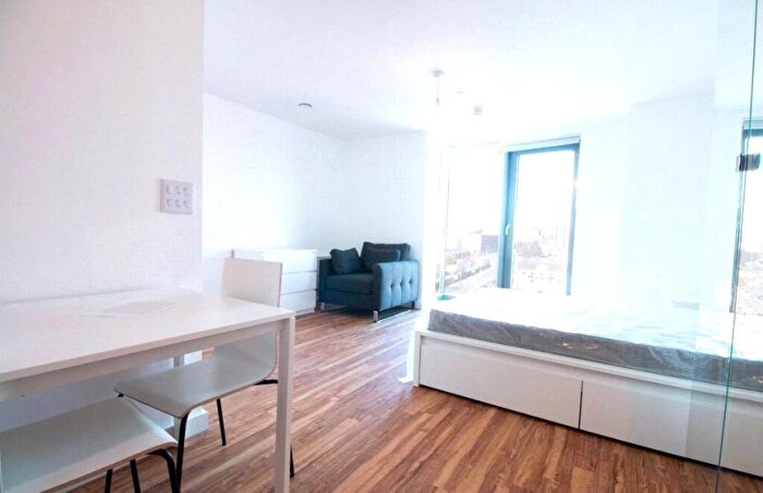 1 Bedroom Flat To Rent In The Tower, Plaza Boulevard, Liverpool, L8