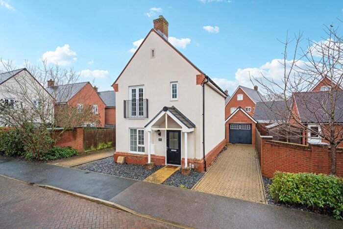 3 Bedroom Detached House For Sale In Cecily Close, Berkhamsted, HP4