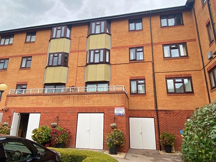 2 Bedroom Apartment For Sale In Wootton Brook Close, Northampton, NN4