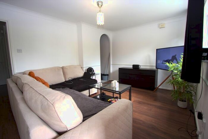 1 Bedroom Flat To Rent In Cornish Court, Bridlington Road, Edmonton, N9