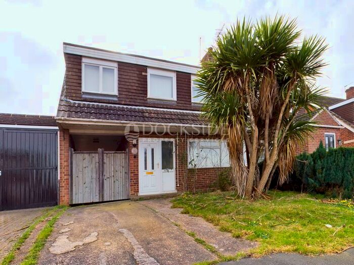 4 Bedroom Semi-Detached House To Rent In Saltwood Road, Maidstone, ME15