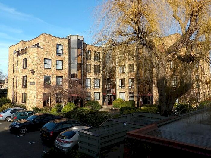 1 Bedroom Flat To Rent In Manhattan Drive, Cambridge, CB4