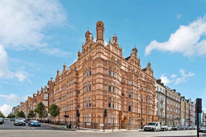 2 Bedroom Flat For Sale In Wimpole Street, Marylebone, W1G