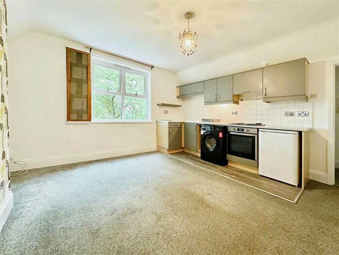 1 Bedroom Apartment For Sale In Shaftesbury Road, Leicester, Leicestershire, LE3