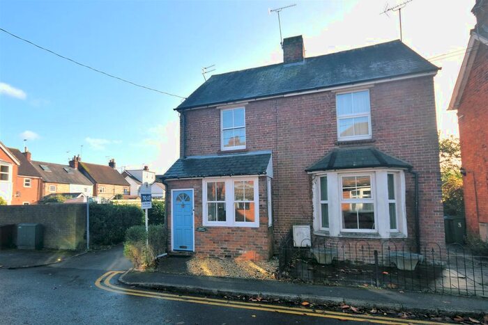 3 Bedroom Semi-Detached House To Rent In Perry Street, Wendover, Aylesbury, HP22