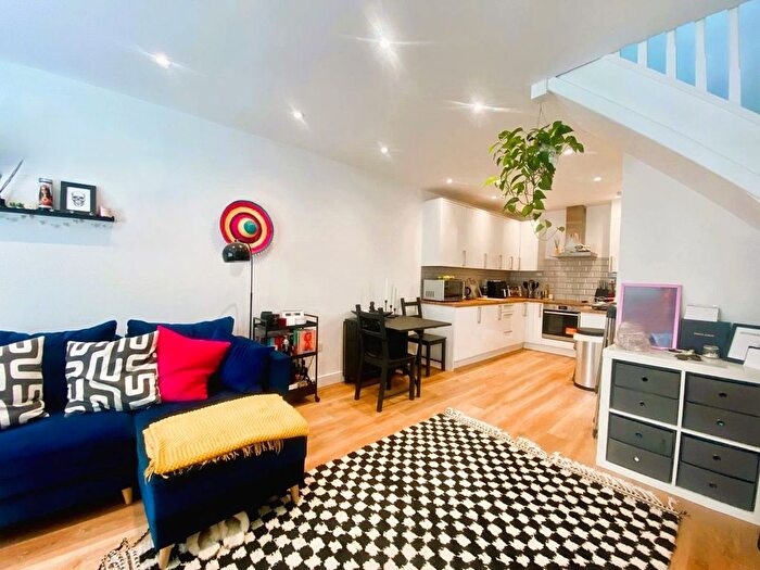 1 Bedroom Terraced House To Rent In Coliston Passage, London, SW18