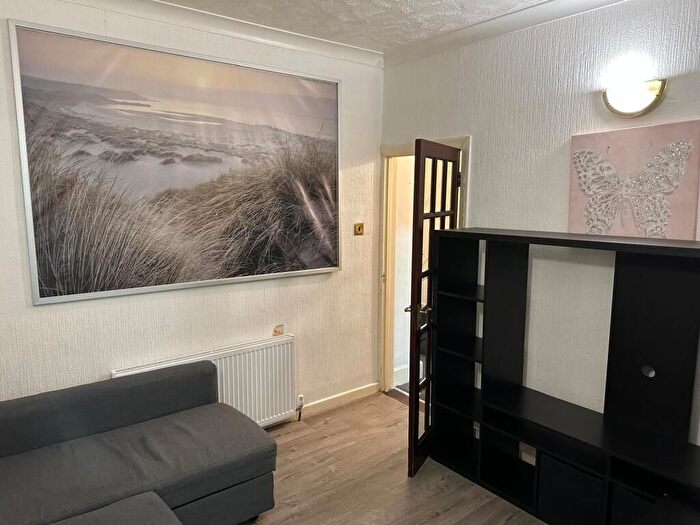 2 Bedroom Maisonette To Rent In Staines Road, Ilford, IG1