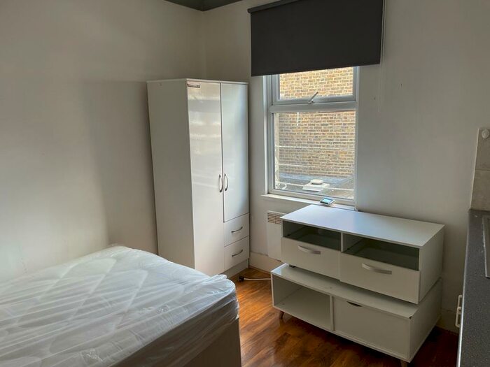 Studio To Rent In Harrow Road, London, NW10