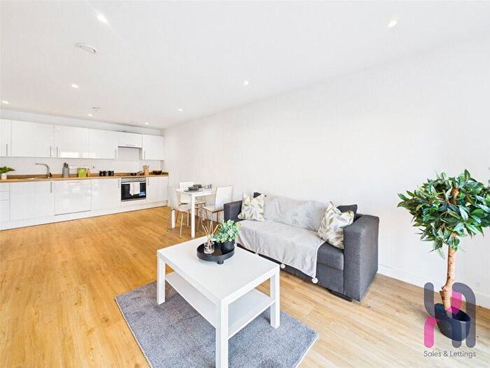 2 Bedroom Flat To Rent In The Plaza, Advent Way, Ancoats, Manchester, M4