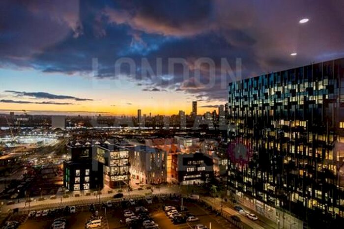 Studio To Rent In Upper Riverside, Cutter Lane, London, SE10