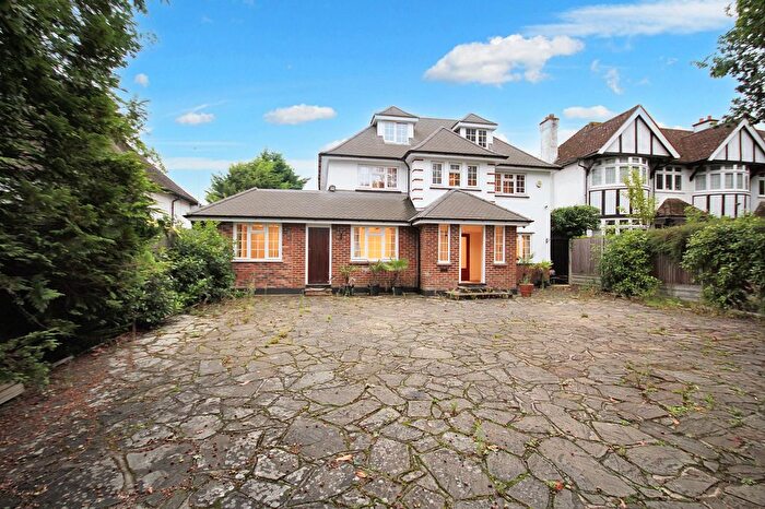 5 Bedroom Detached House To Rent In Swakeleys Road, Ickenham, UB10